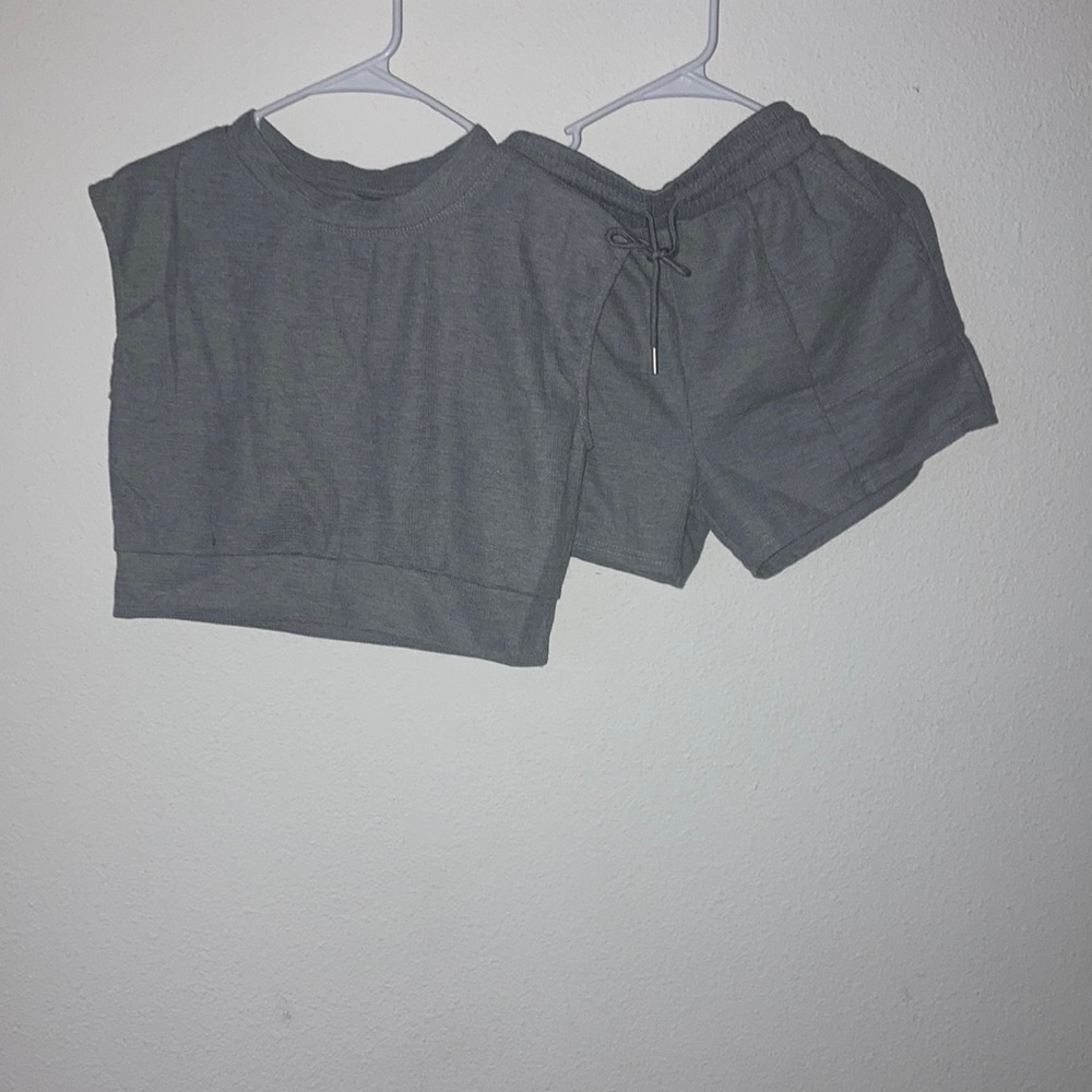Grey ribbed workout set
